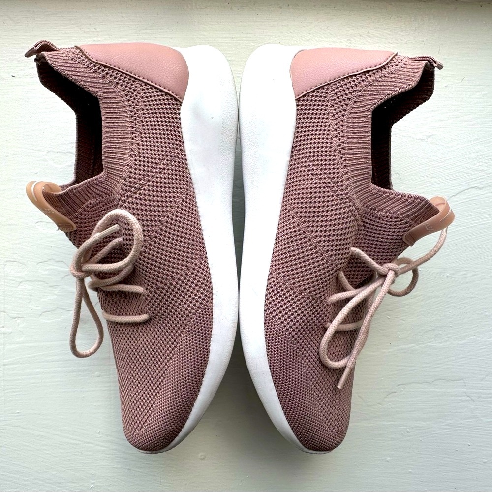 Aldo size 8 blush colored sneakers